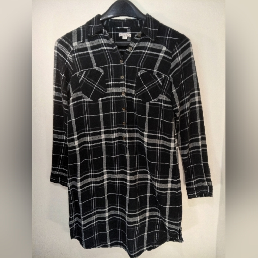 NWOT | MERONA BLACK & WHITE BOTTOM PLAID SHIRT SIZE MEDIUM